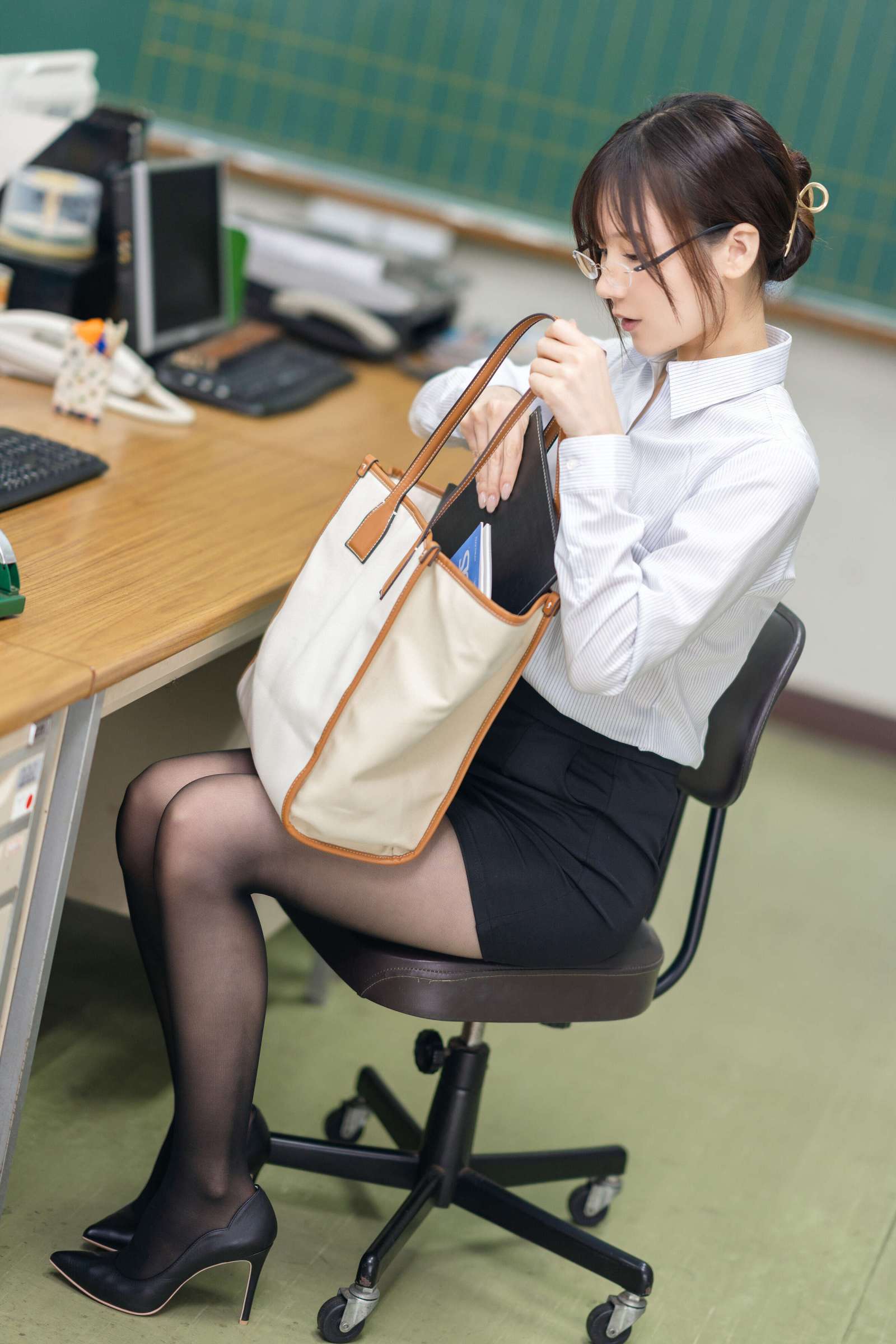 https://www.lss77.com/wp-content/uploads/2023/12/1702981975-a3f390d88e4c41f-1600x2400.jpg