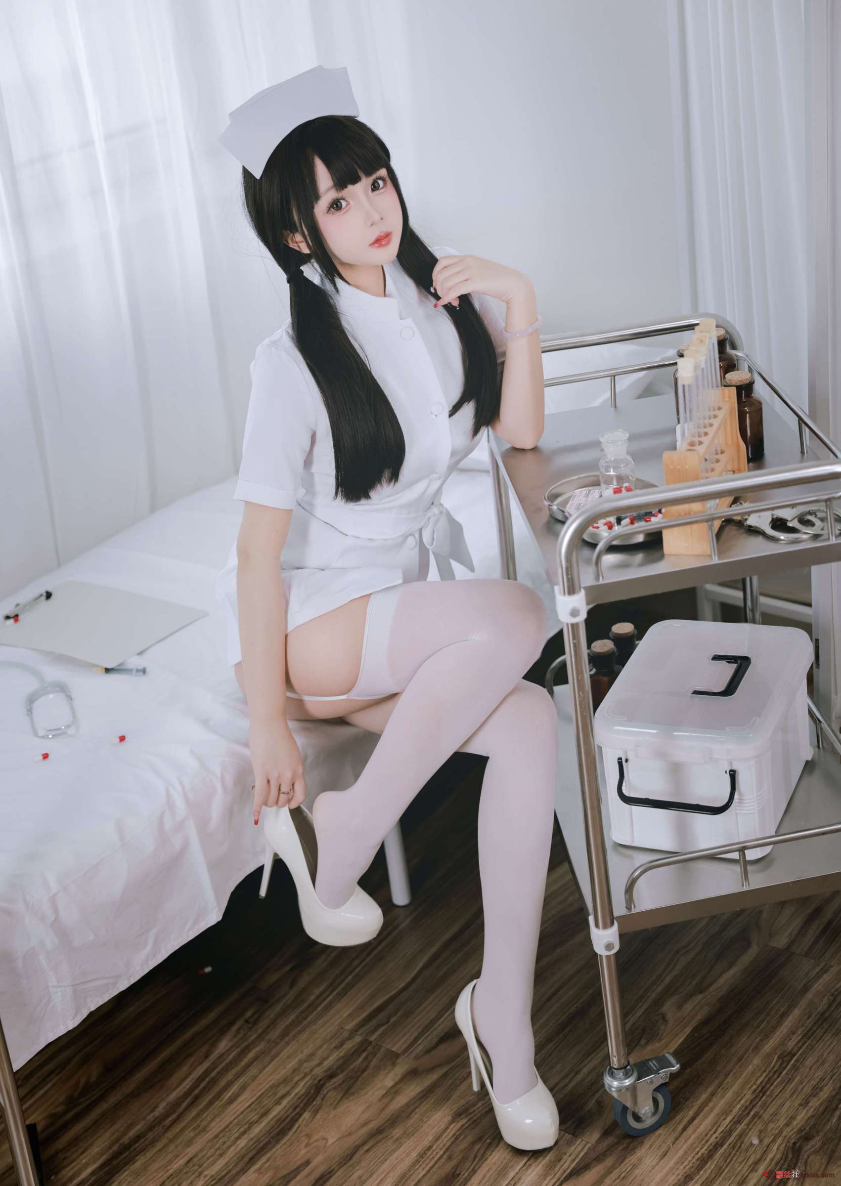 https://www.lss77.com/wp-content/uploads/2023/12/1703156514-ea20a043c08f516-1701x2400.jpg