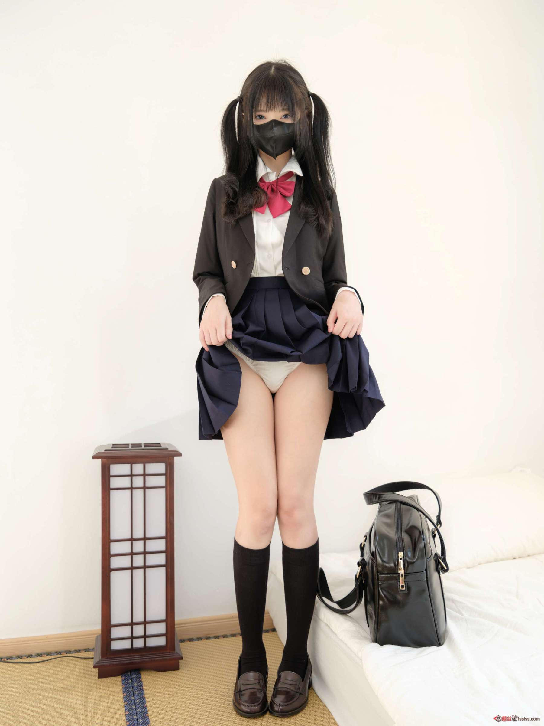 https://www.lss77.com/wp-content/uploads/2023/12/1703678646-842f3298f90f01f-1800x2400.jpg