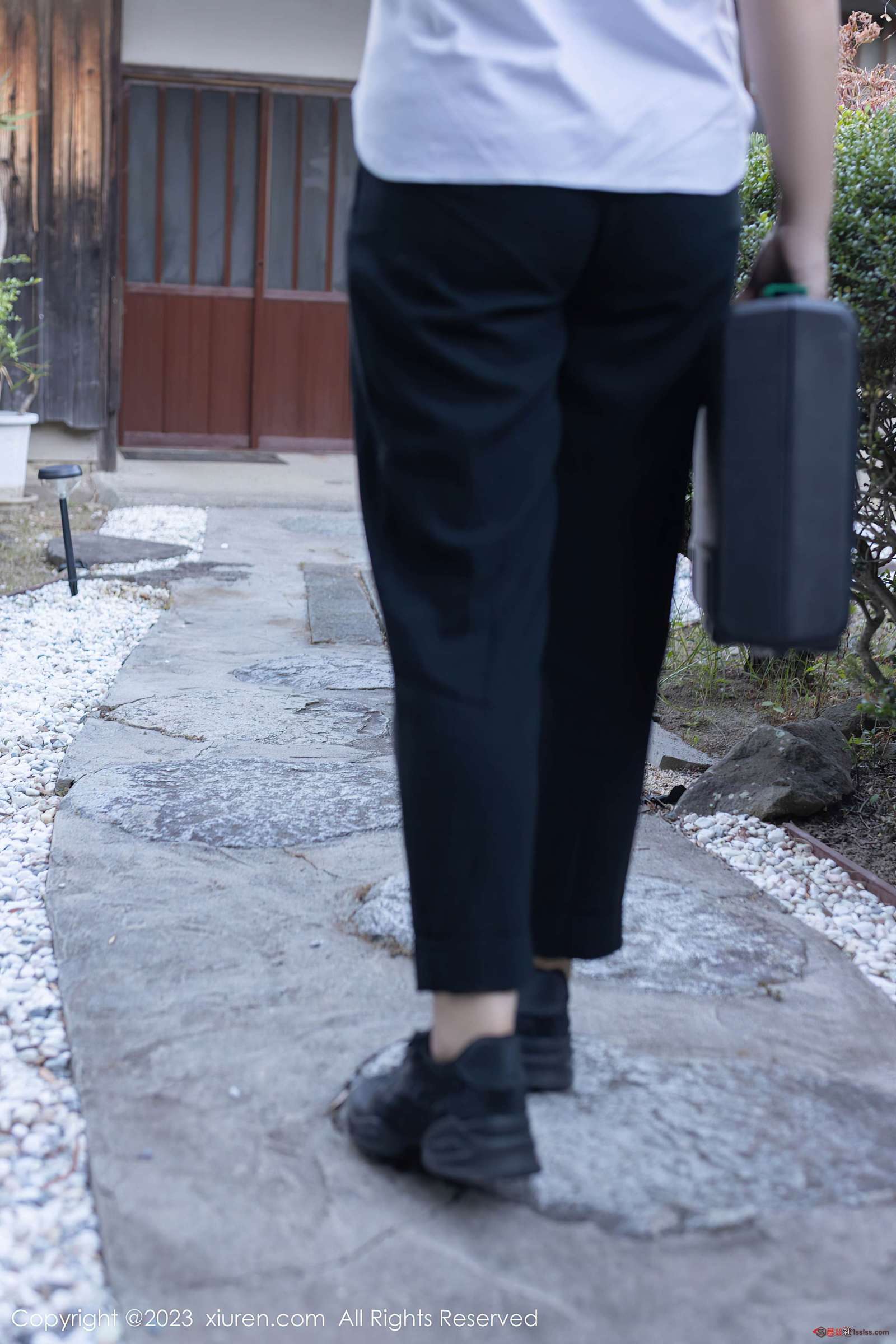 https://www.lss77.com/wp-content/uploads/2023/12/1703997630-ae2bac2e4b4da80-1600x2400.jpg