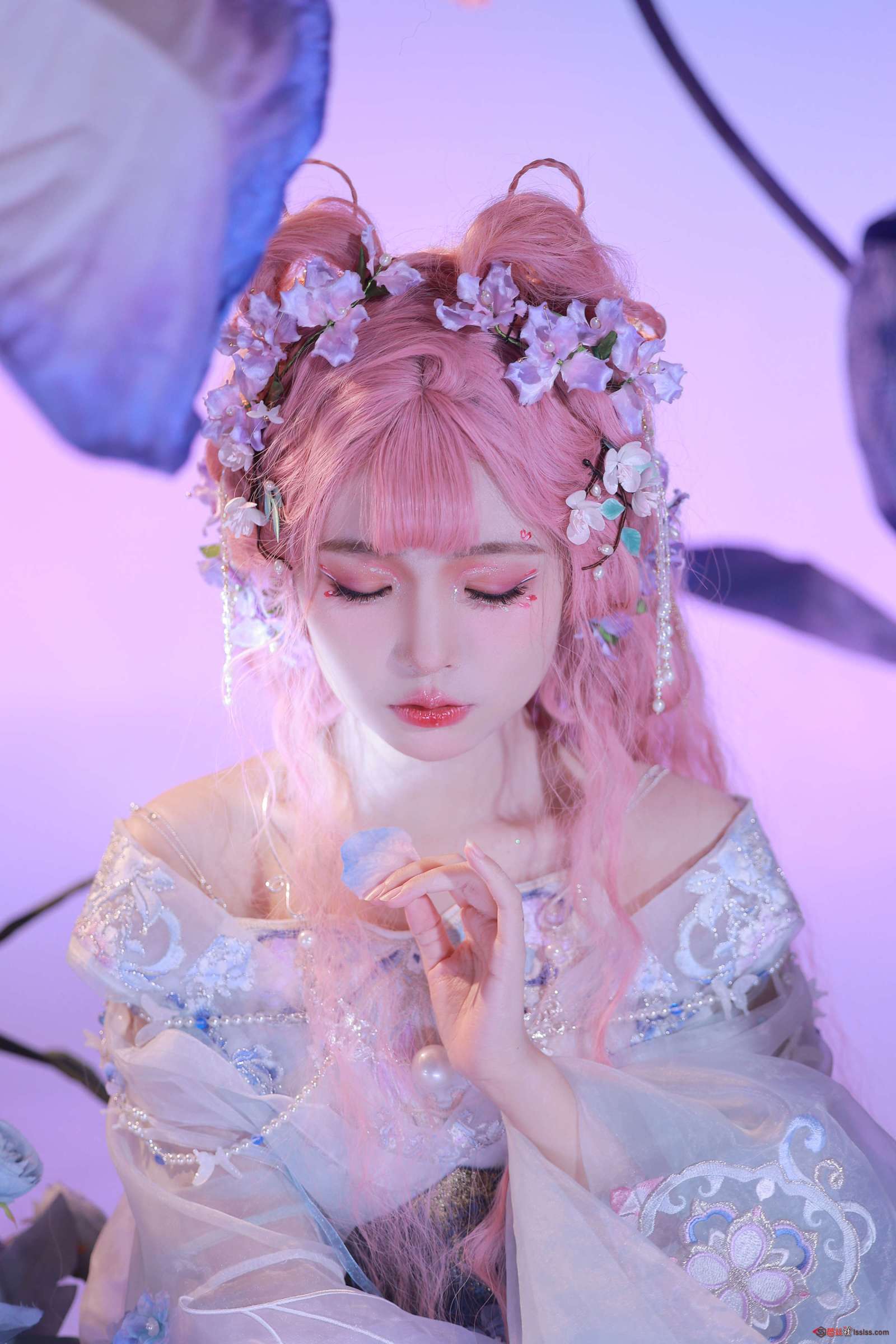 https://www.lss77.com/wp-content/uploads/2024/01/1704194850-93dd4de5cddba2c-1600x2400.jpg
