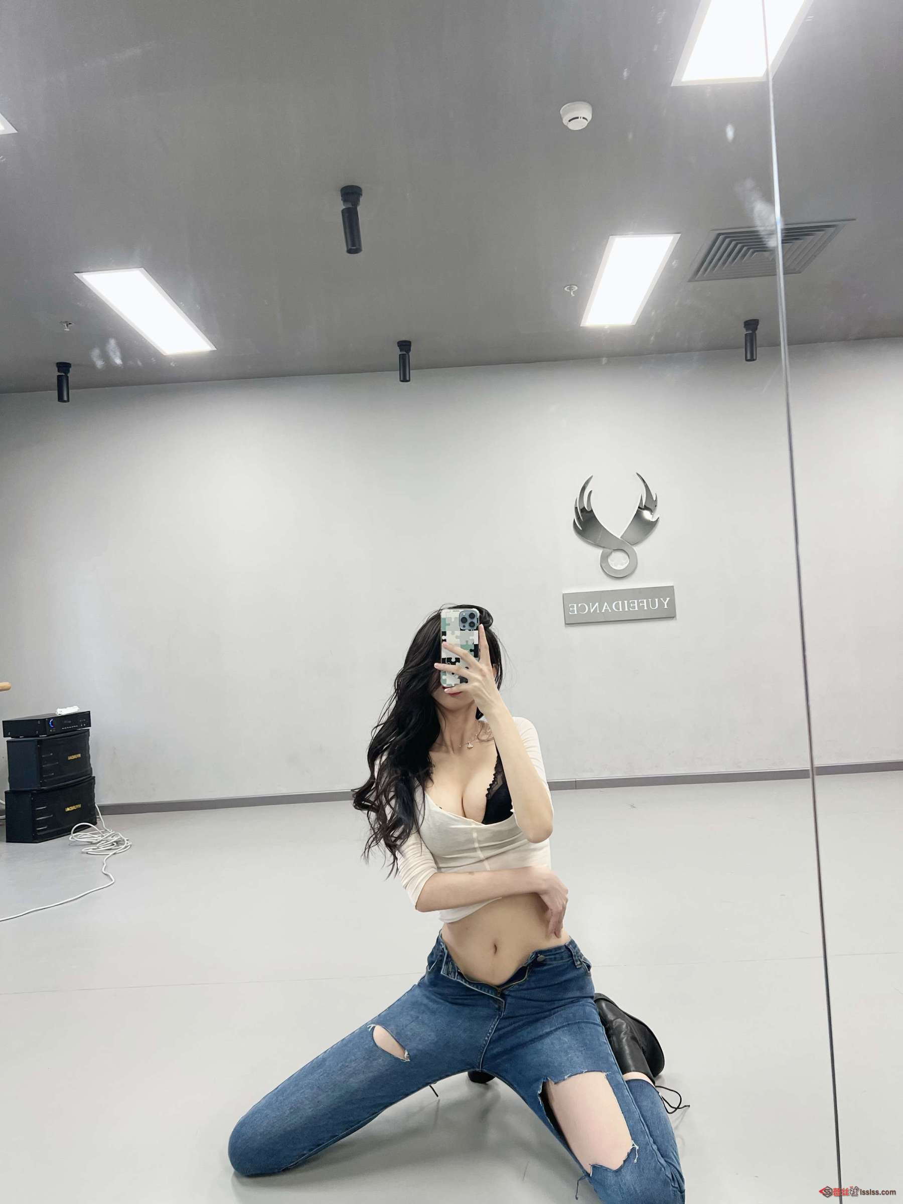 https://www.lss77.com/wp-content/uploads/2024/01/1705902911-f79921bbae40a57-1800x2400.jpg