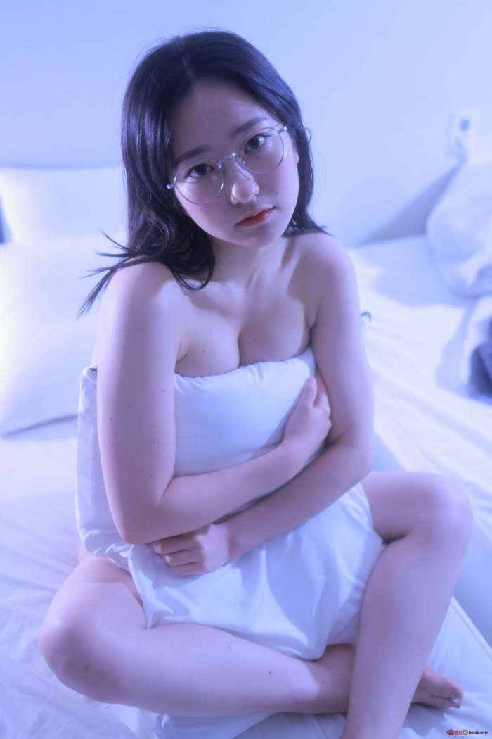 Sehee – Moist & Real Feeling [49P1V1.03GB]