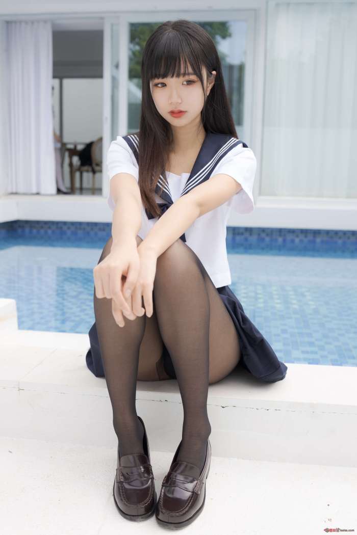 [紧急企划] 内部001 一只喵喵梓 [105P970MB]