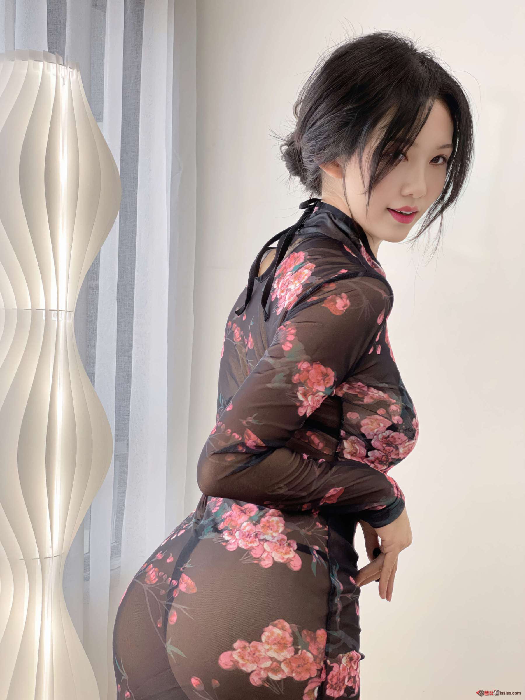 https://www.lss77.com/wp-content/uploads/2024/03/1710348874-357a6fdf7642bf8-1800x2400.jpg