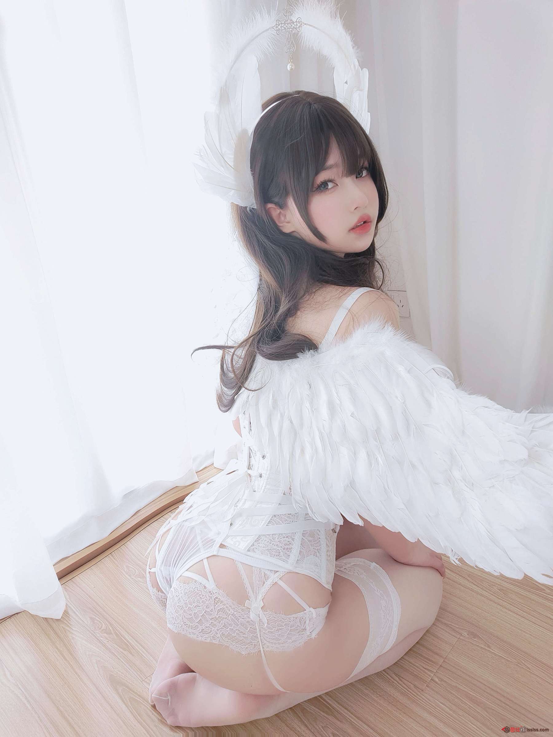 https://www.lss77.com/wp-content/uploads/2024/04/1711975901-233509073ed3432-1800x2400.jpg