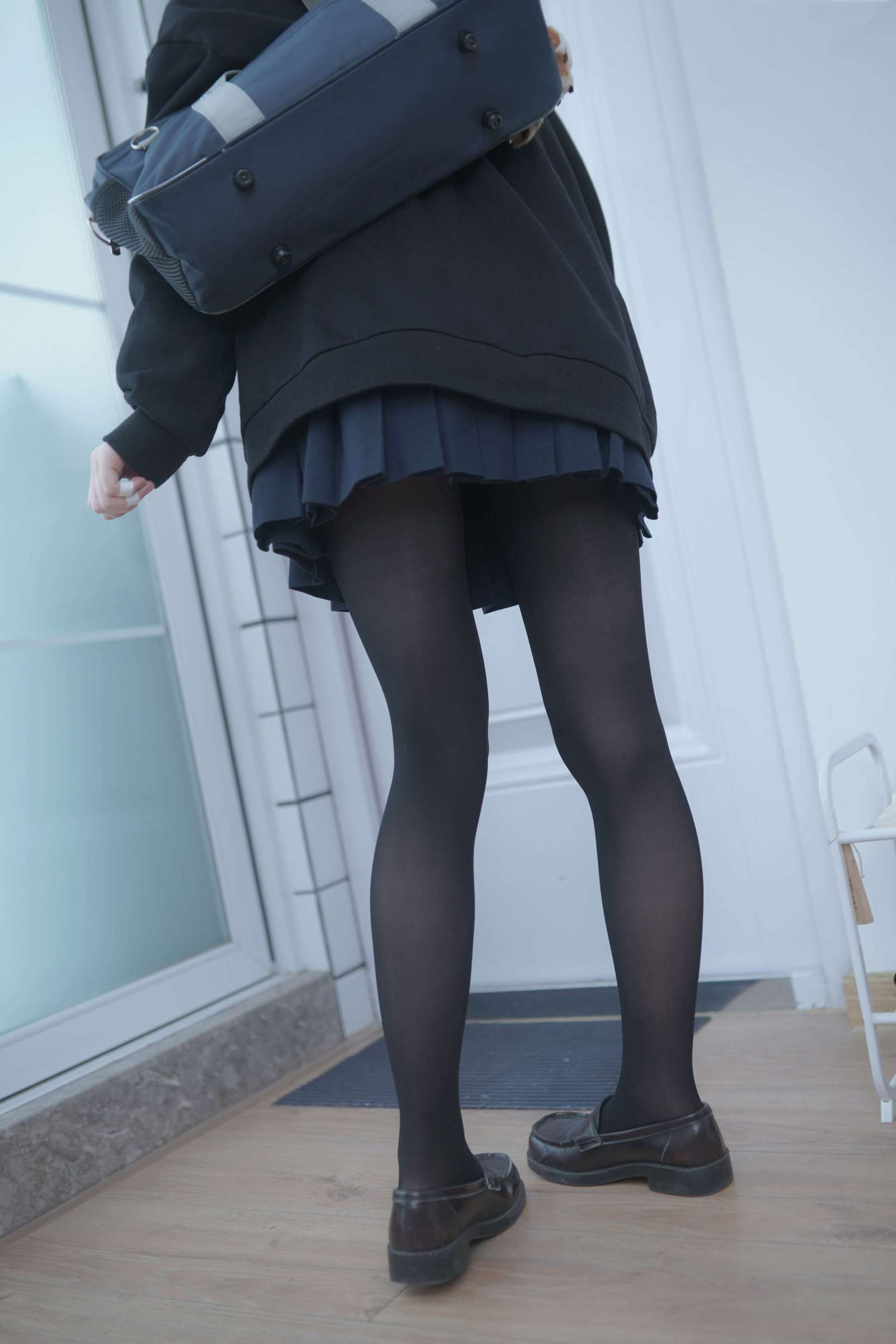https://www.lss77.com/wp-content/uploads/2024/04/1712836269-f85454e8279be18-1601x2400.jpg