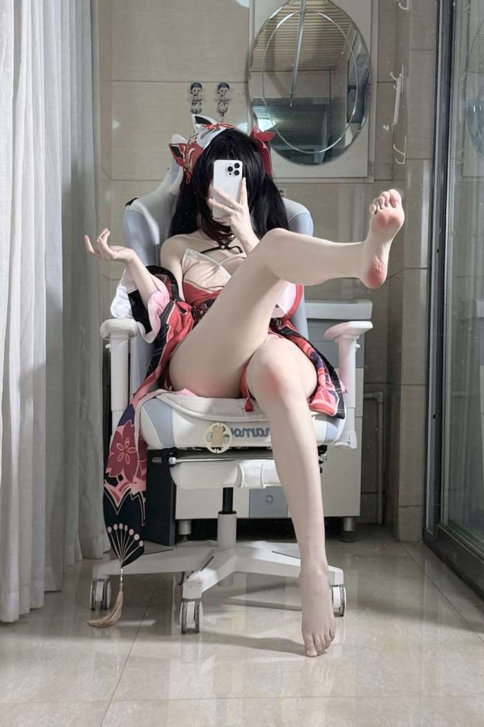 不可爱羚 –  花火 [52P7V487MB]