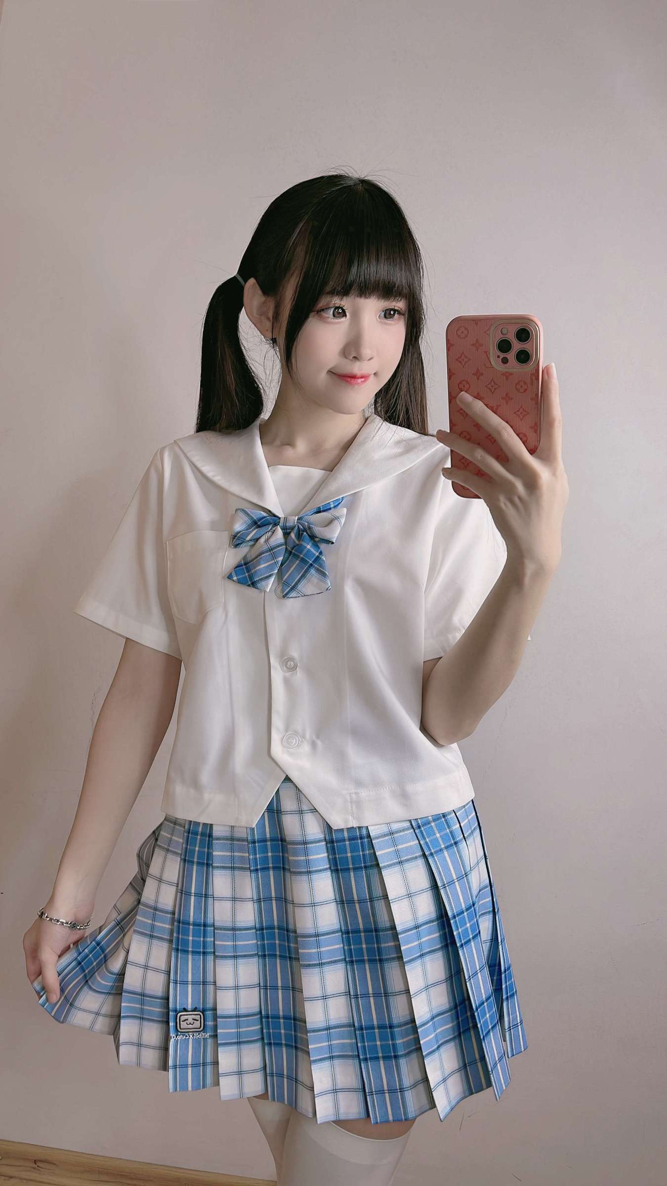 https://www.lss77.com/wp-content/uploads/2024/04/1714477614-80736f26d8cb7d6-1350x2400.jpg