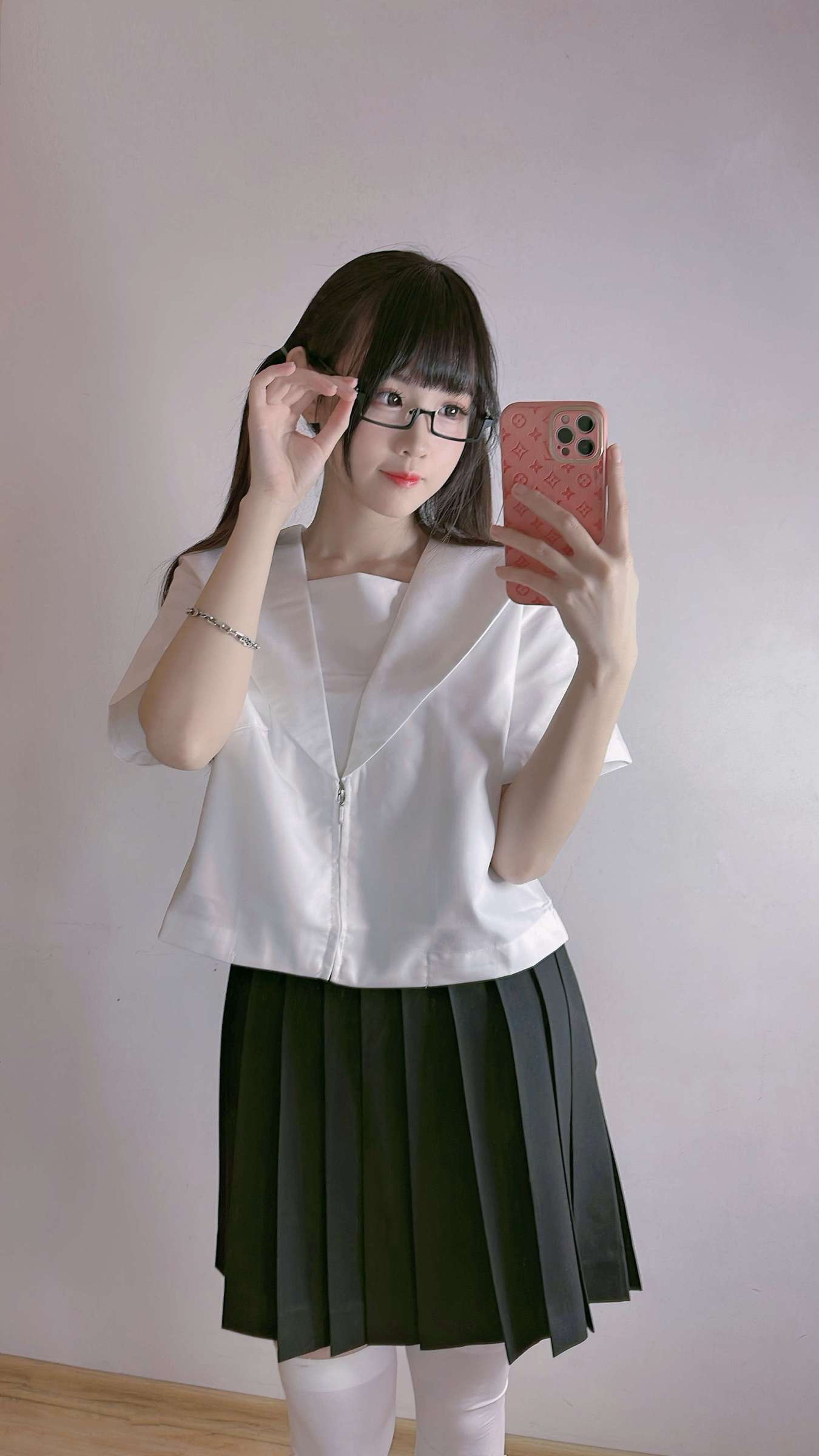 https://www.lss77.com/wp-content/uploads/2024/04/1714477646-40569cf39d0ee1a-1350x2400.jpg
