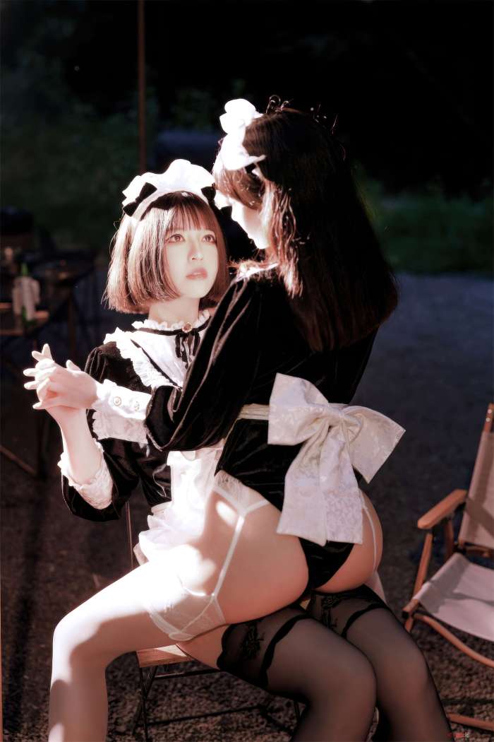 半半子&面饼仙儿 – 【BANBANKOxMianZelizer】メイド姉妹 [74P550MB]
