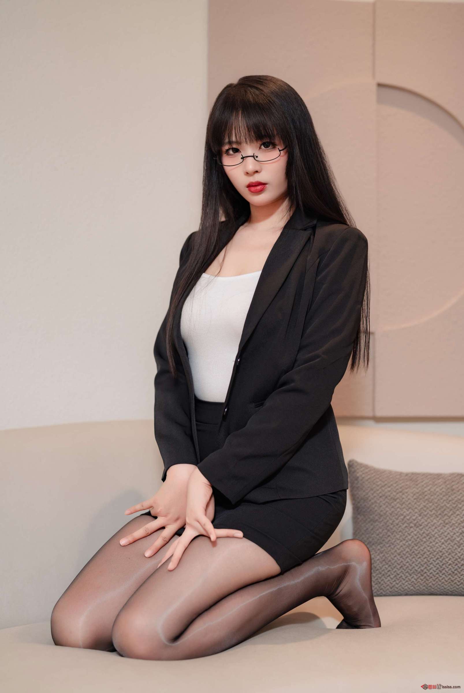 https://www.lss77.com/wp-content/uploads/2024/06/1718881345-83fa5a432ae55c2-1607x2400.jpg