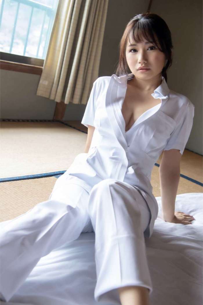 如月夏希 – Mysterious [62P97MB]