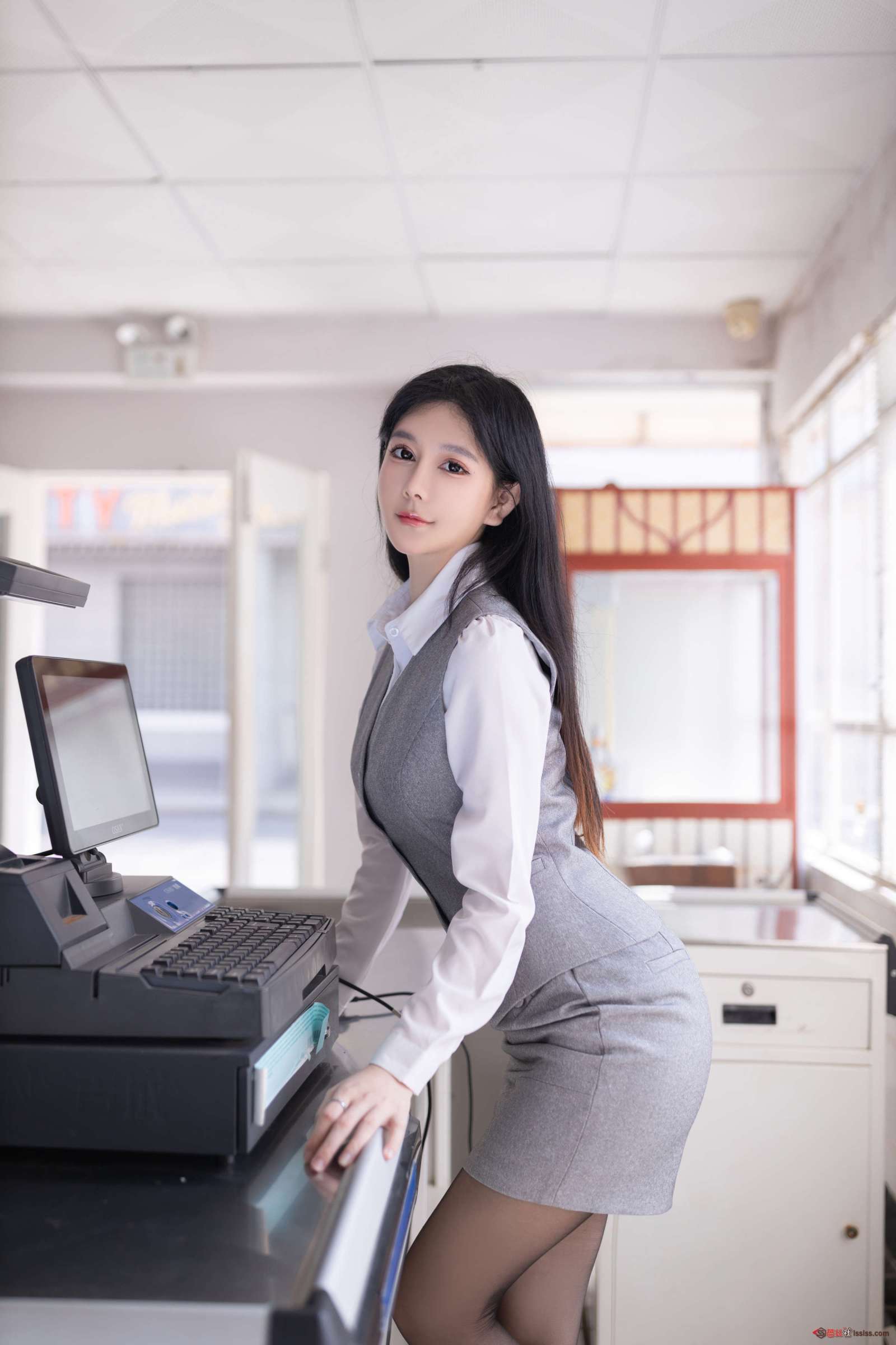 https://www.lss77.com/wp-content/uploads/2024/07/1721996684-559cb990c9dffd8-1600x2400.jpg