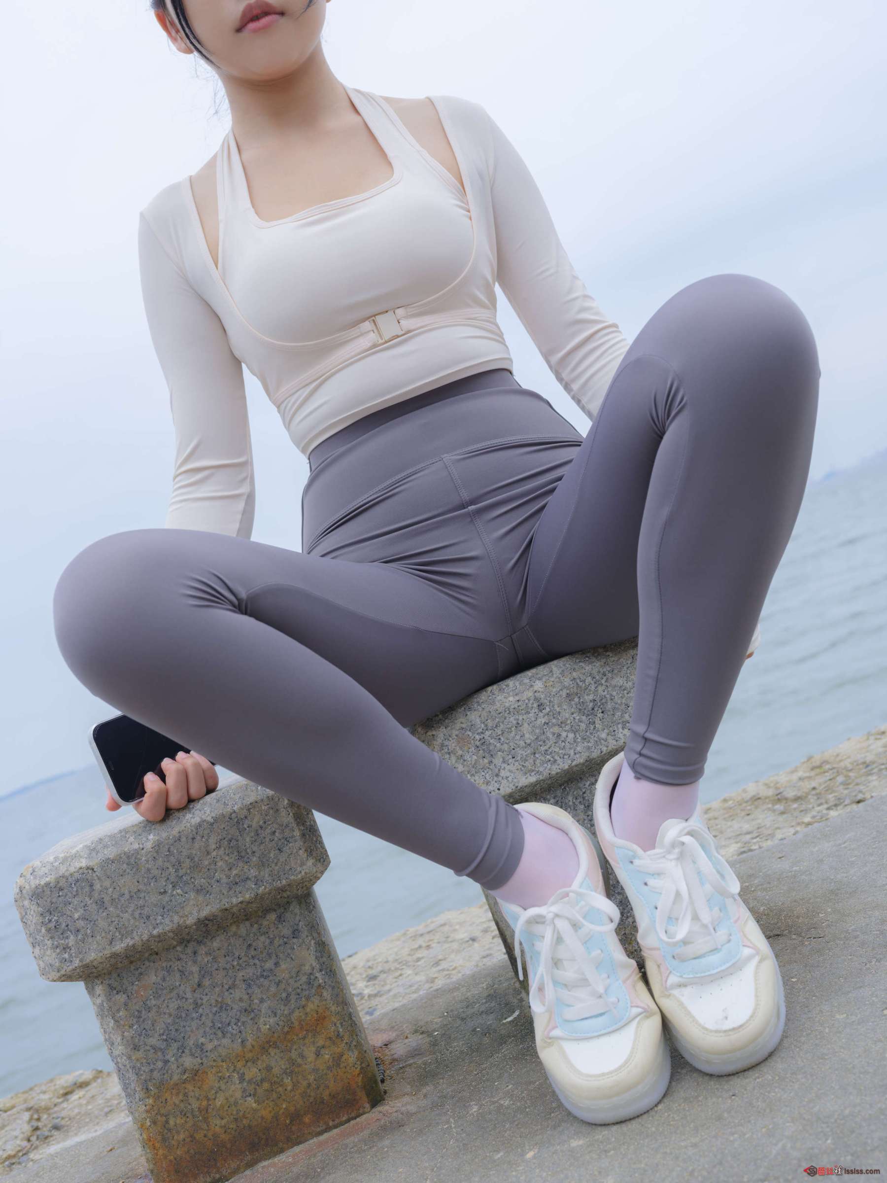 https://www.lss77.com/wp-content/uploads/2024/08/1722598954-eddea82ad2755b2-1800x2400.jpg