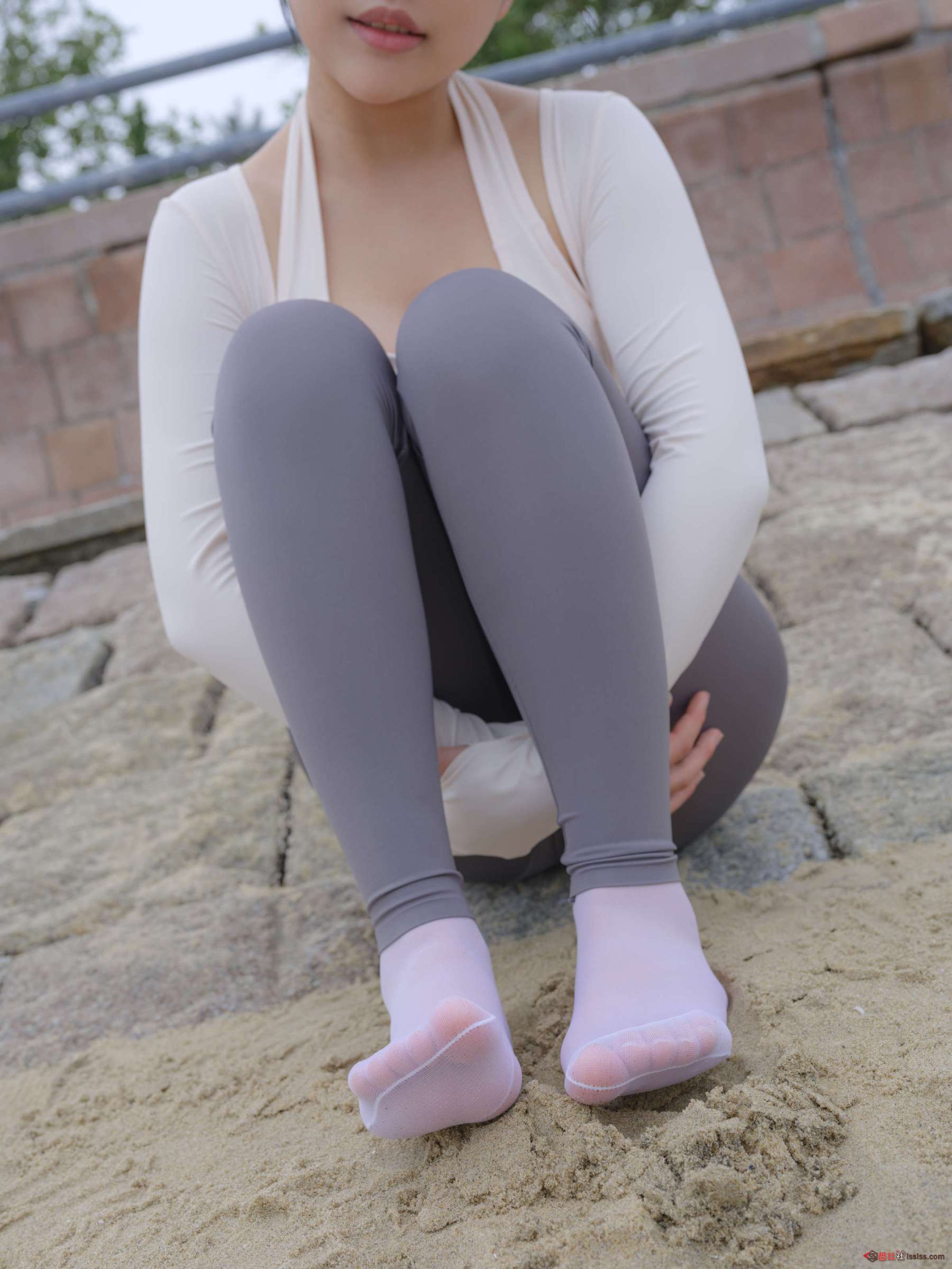 https://www.lss77.com/wp-content/uploads/2024/08/1722599351-cd00692c3bfe592-1800x2400.jpg