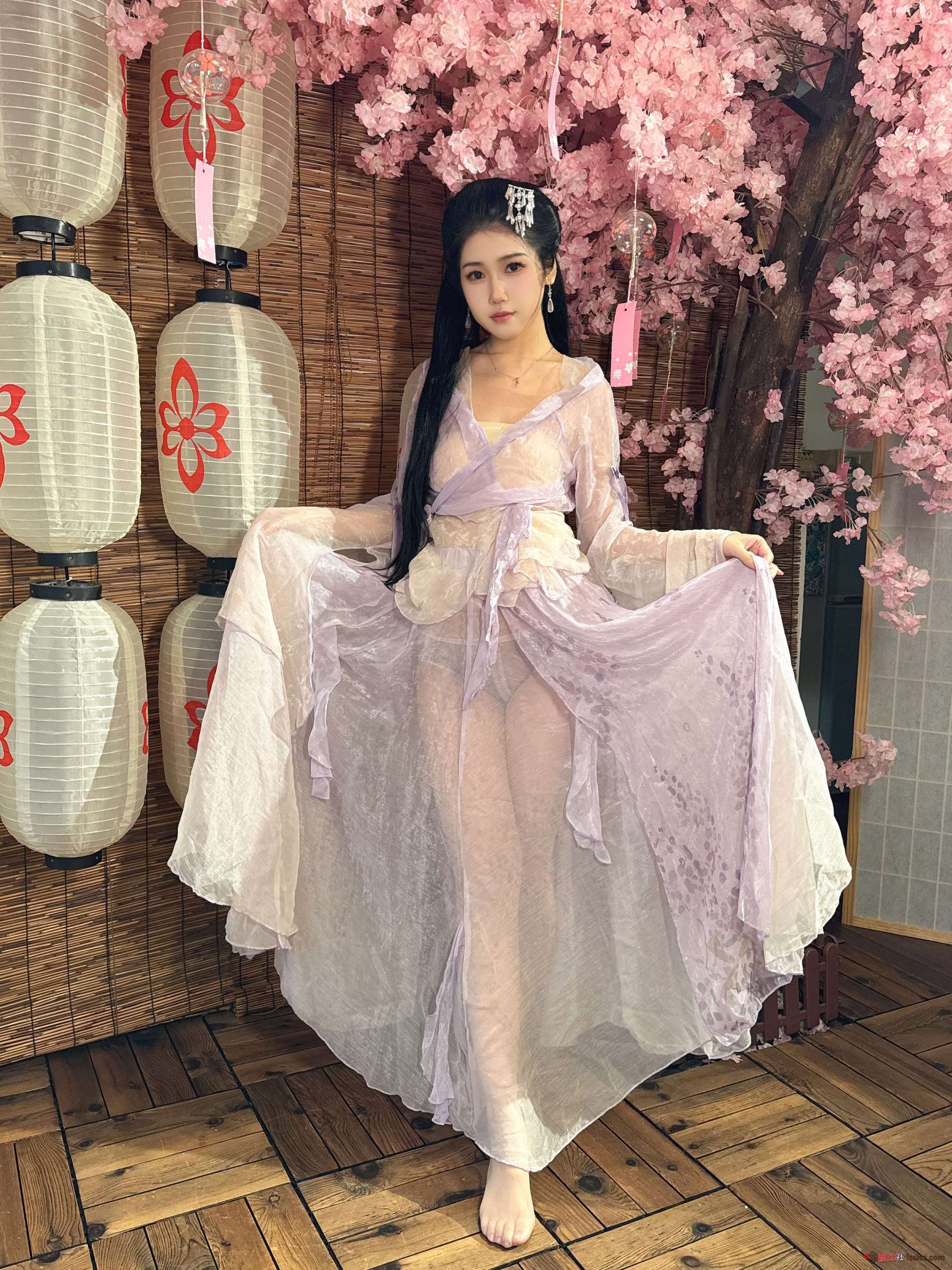 https://www.lss77.com/wp-content/uploads/2024/08/1723228003-38b18881fc8d864-1800x2400.jpg