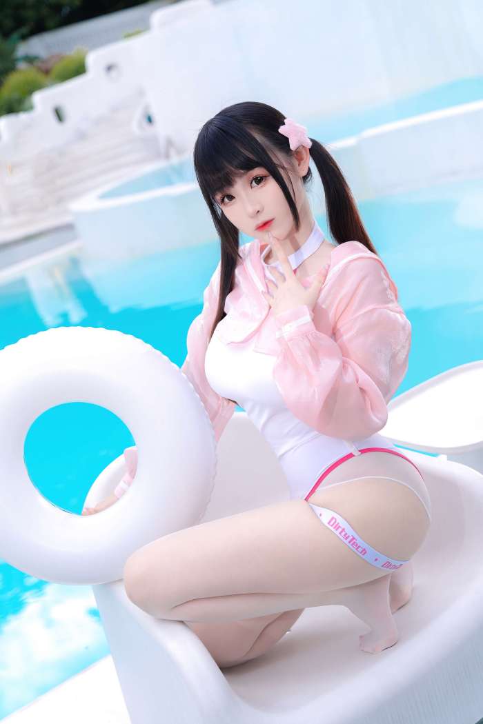 miko酱 – 粉白海月姬 [29P97MB]