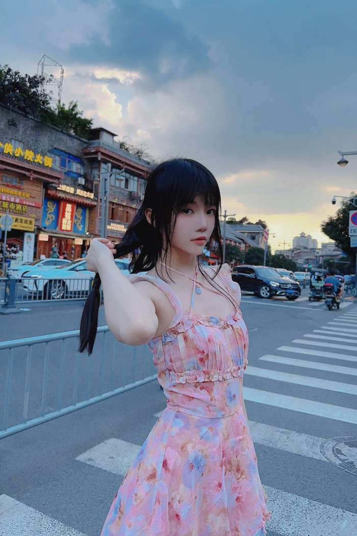 桜桃喵 –  花束 [28P75MB]