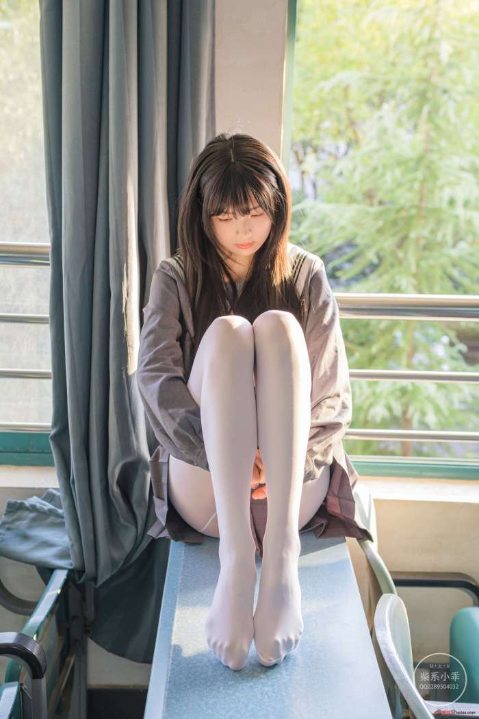 稚乖画册 – 夜夜 教室 [65P1V595MB]