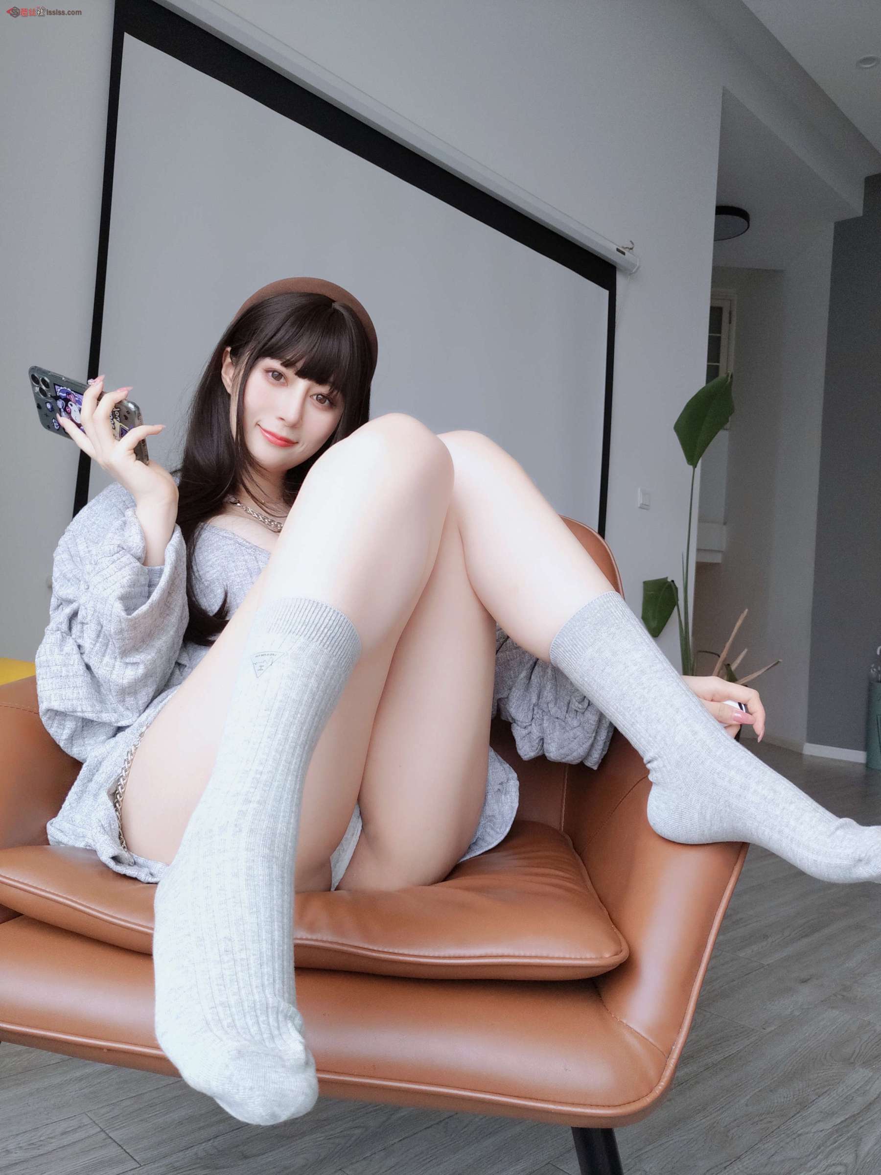 https://www.lss77.com/wp-content/uploads/2024/09/1727534784-06997f04a7db924-1800x2400.jpg