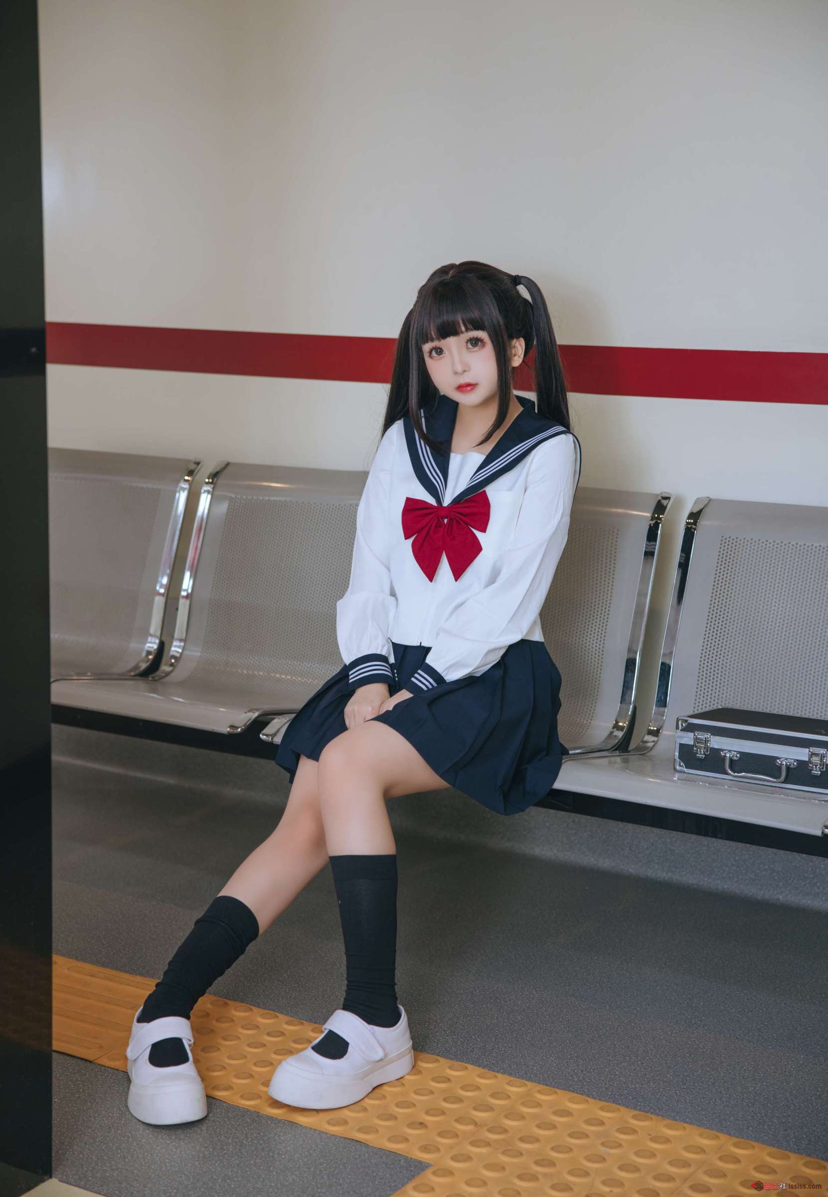 https://www.lss77.com/wp-content/uploads/2024/10/1727880365-8a5dd78aadea6ff-1661x2400.jpg
