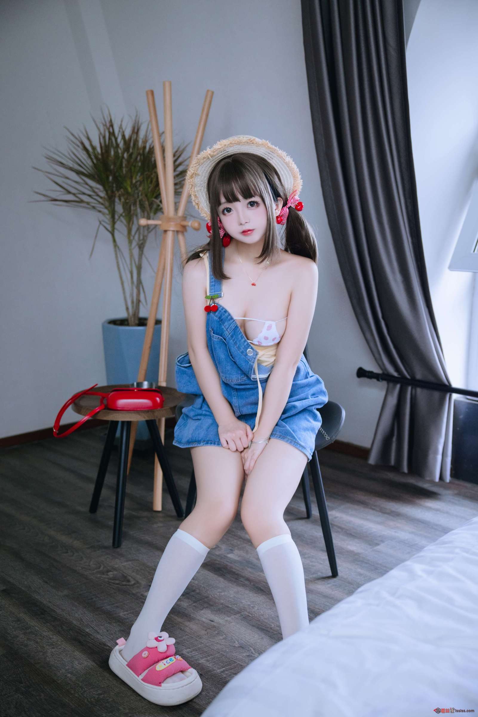 https://www.lss77.com/wp-content/uploads/2024/10/1728024804-4379b39169e7b81-1601x2400.jpg
