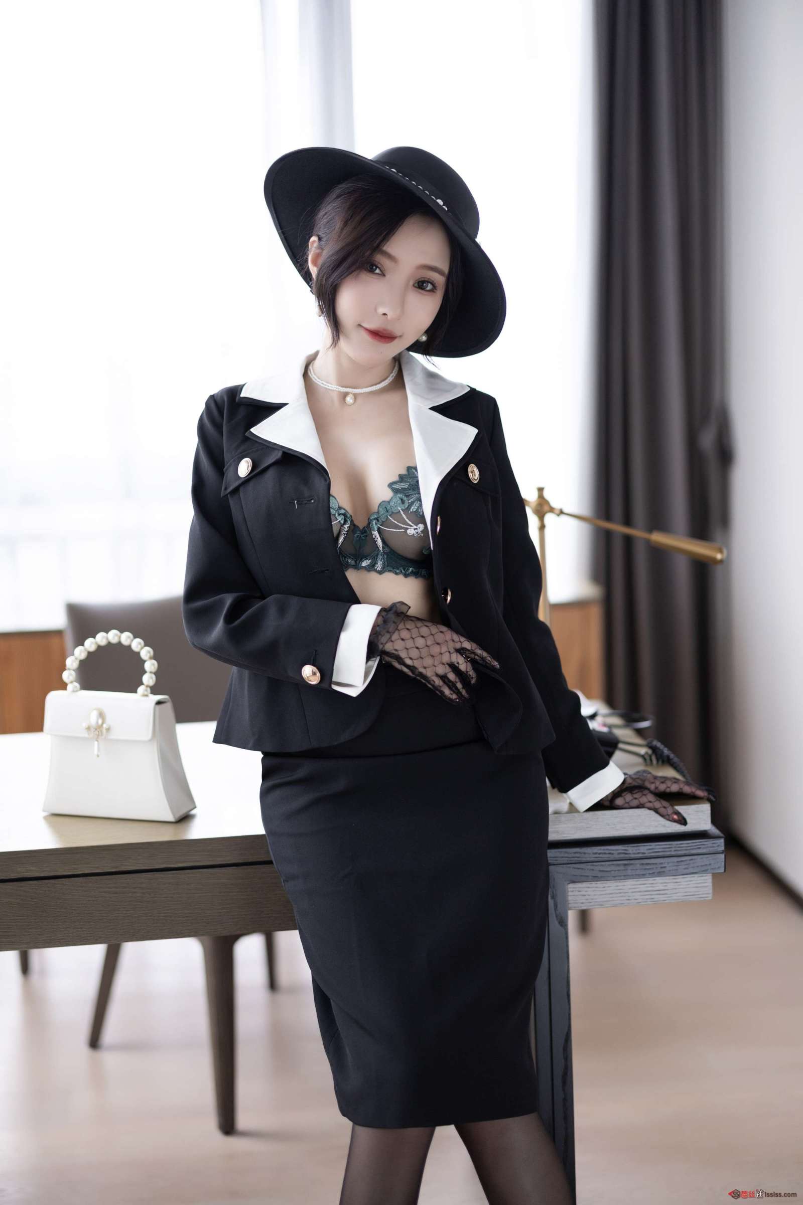 https://www.lss77.com/wp-content/uploads/2024/10/1728456484-4d676ef04e692ea-1600x2400.jpg