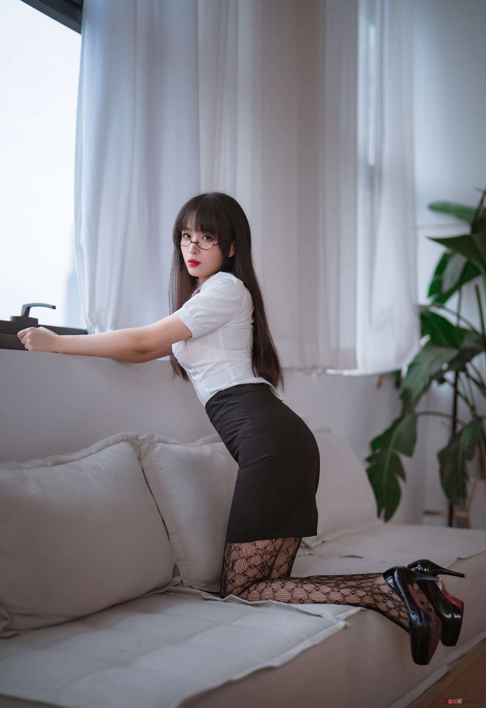 https://www.lss77.com/wp-content/uploads/2024/10/1729238130-93dd4de5cddba2c-1648x2400.jpg