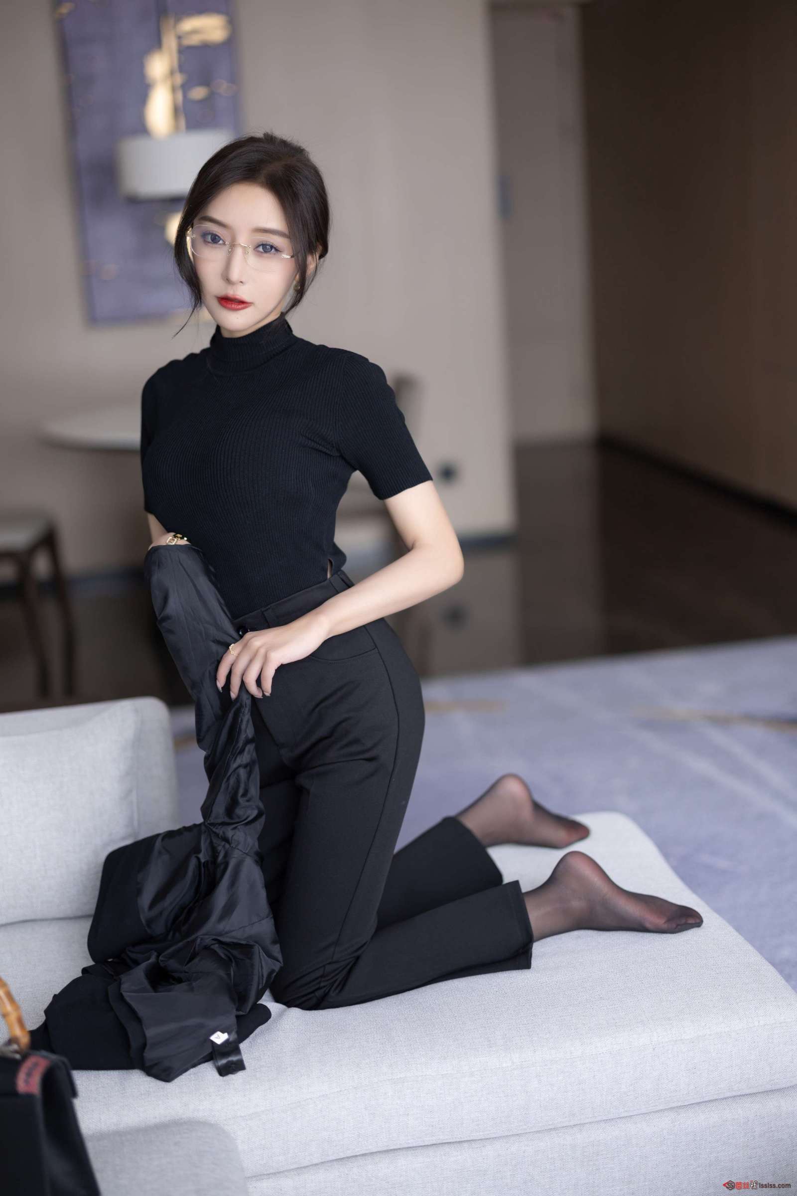 https://www.lss77.com/wp-content/uploads/2024/10/1729437416-842f3298f90f01f-1600x2400.jpg