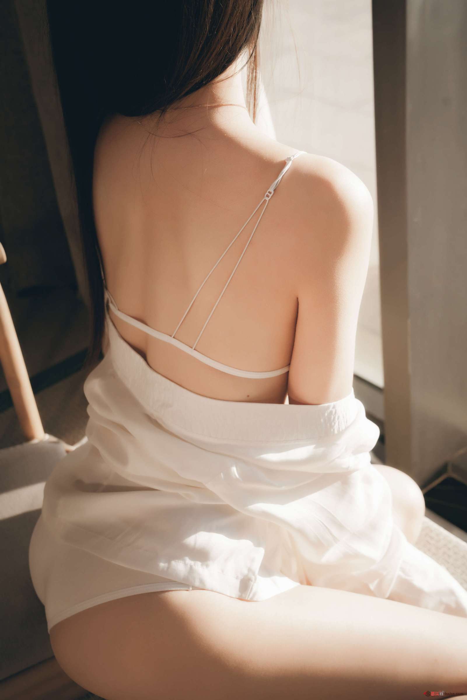 https://www.lss77.com/wp-content/uploads/2024/10/1730097905-0e4e946668cf2af-1601x2400.jpg