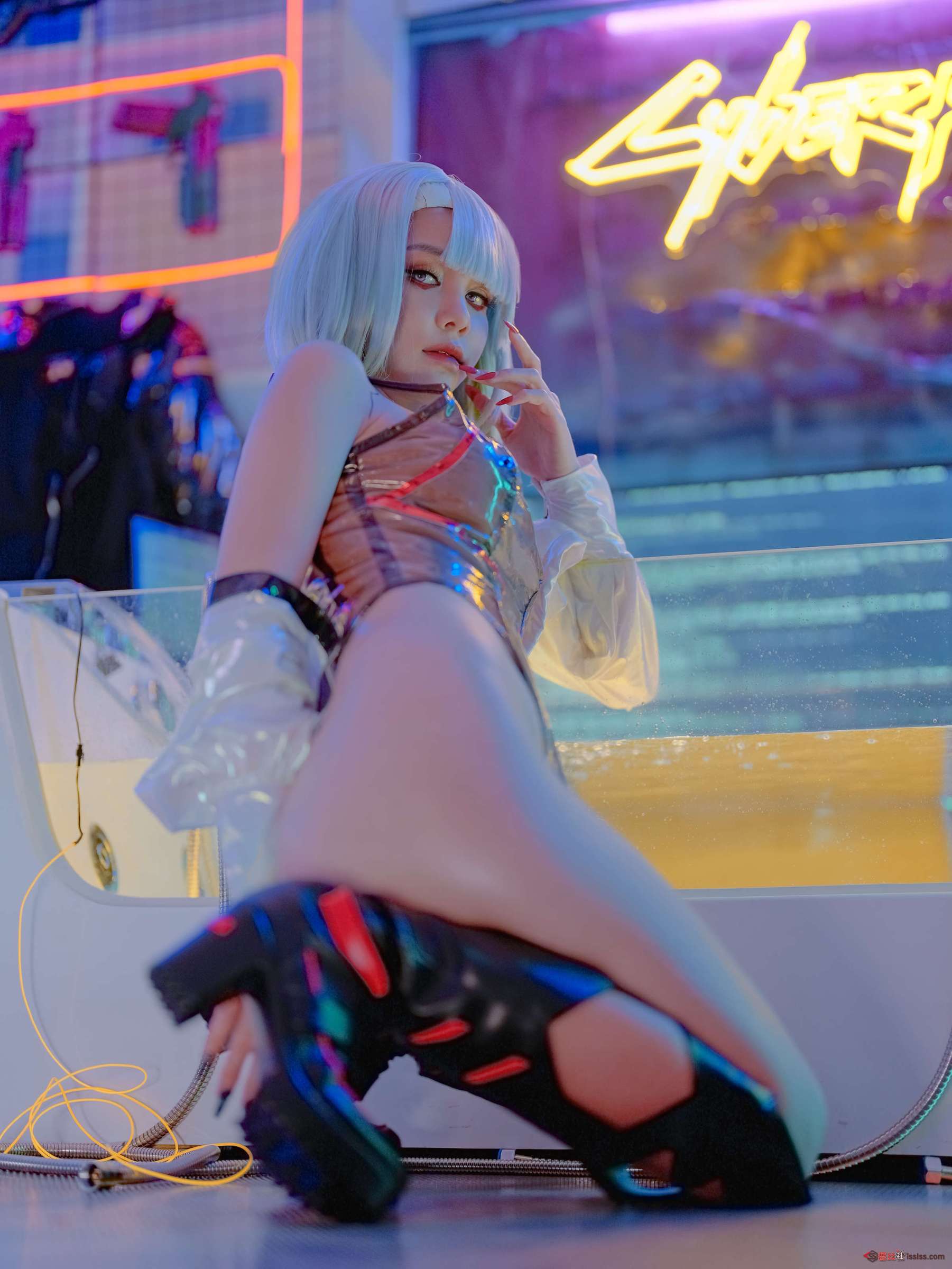 https://www.lss77.com/wp-content/uploads/2024/10/1730264709-dc6a6489640ca02-1801x2400.jpg