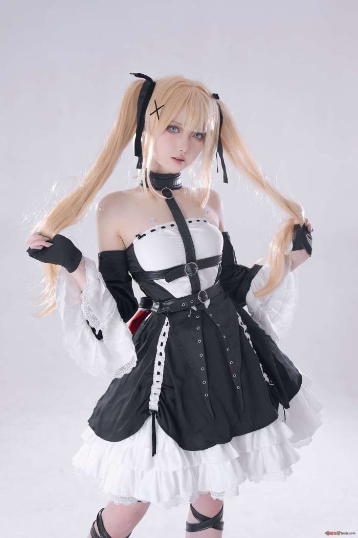 炭烤莉莉黑 – 死或生 玛丽萝丝 [15P95MB]