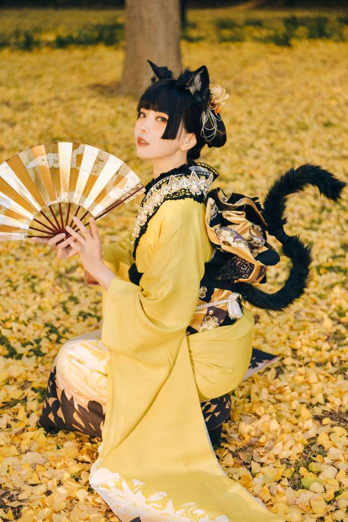 Elyee – 2024.November Ginkgo Black Cat銀杏黑貓 [25P1V108MB]