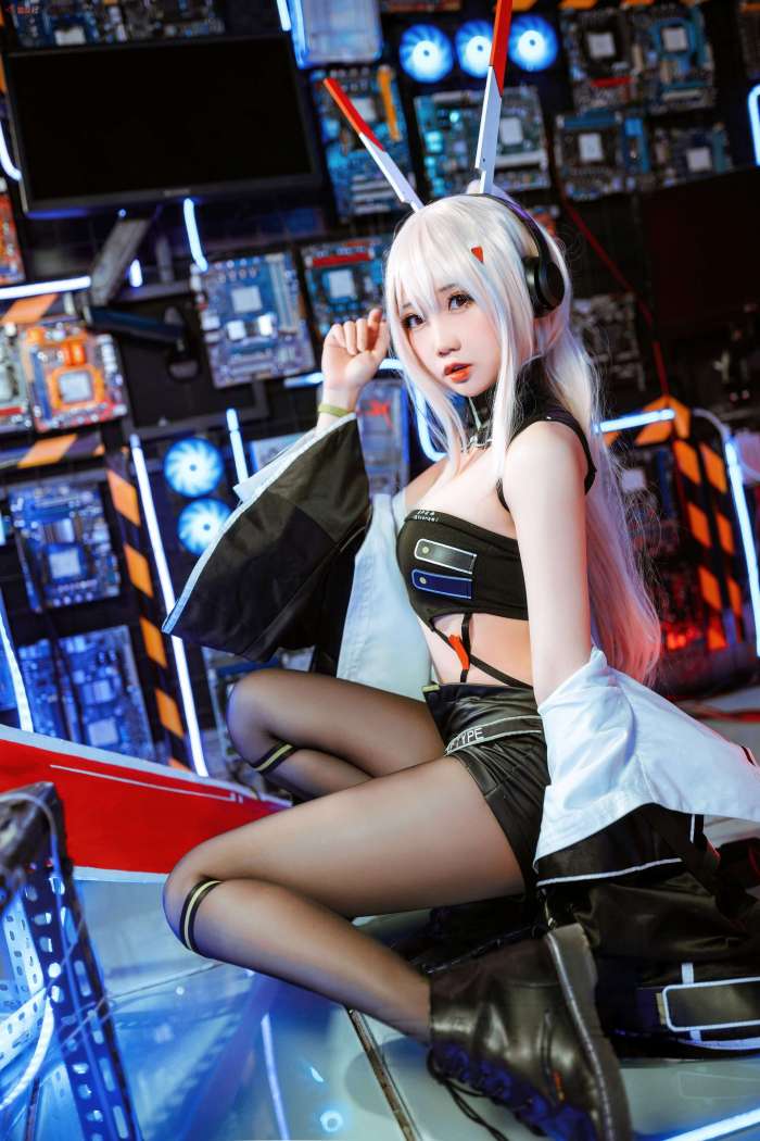 焖焖碳 – 绫波鬼神乐队 [25P-138M]