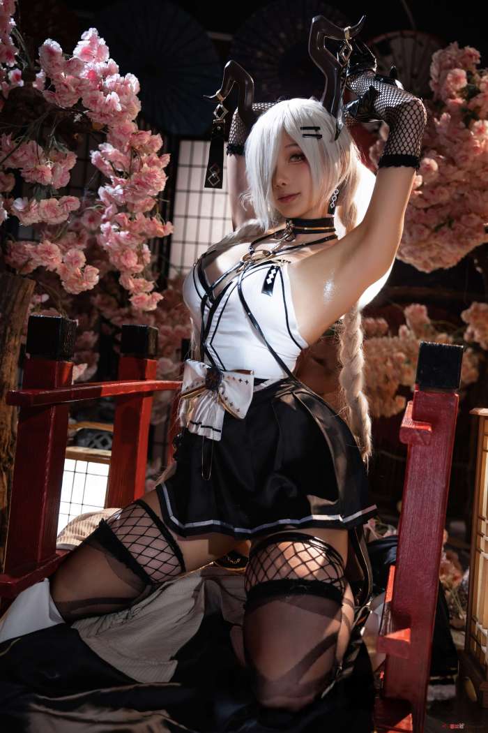 如月灰 – 碧蓝航线 尾张 [28P-324M]