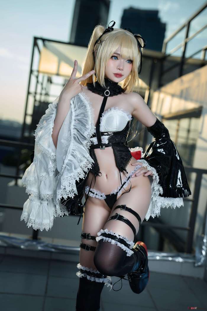 ZinieQ – Marie Rose Sakimichan Art [37P330MB]