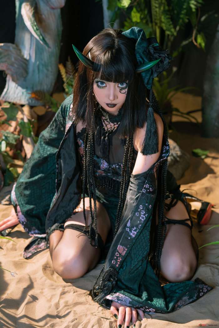 云溪溪_龙娘小舞 – 伊蒂尔·影 [9P-144MB]