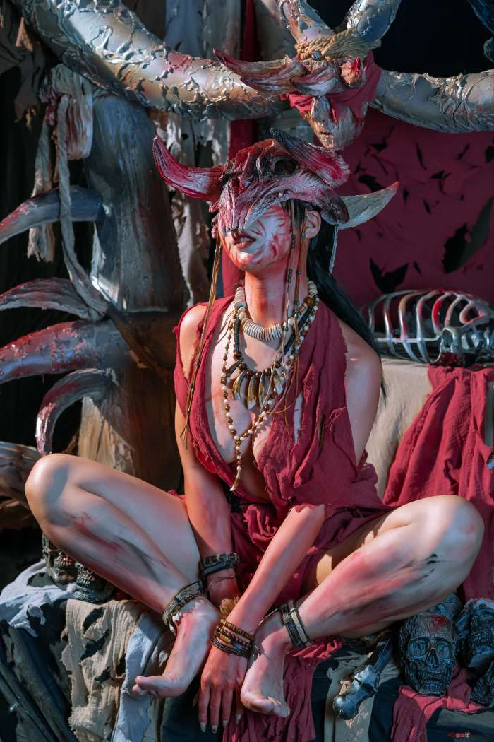 云溪溪_龙娘奶桃桃 – 米骇亚·憎恶 [18P-285MB]