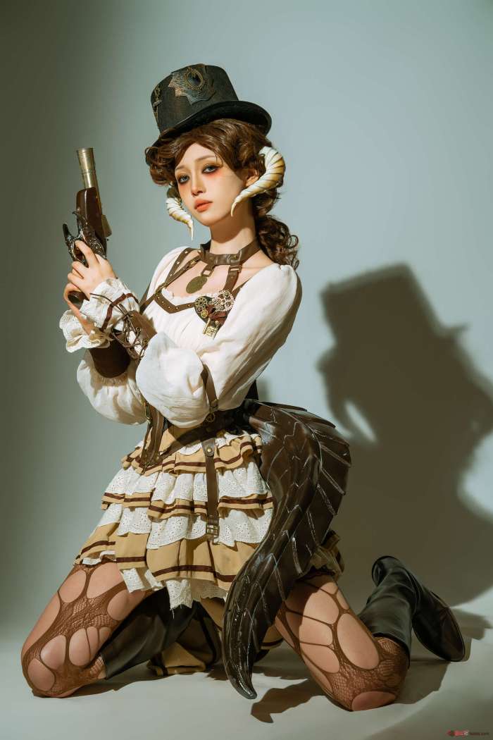 菠萝 – 阿留塔斯·菲尼 [15P-209MB]