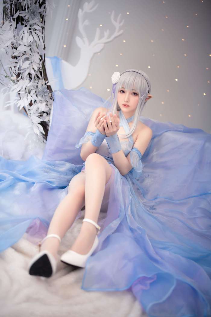 小木曾AYA – 爱蜜莉雅 水晶礼服 [19P-75MB]