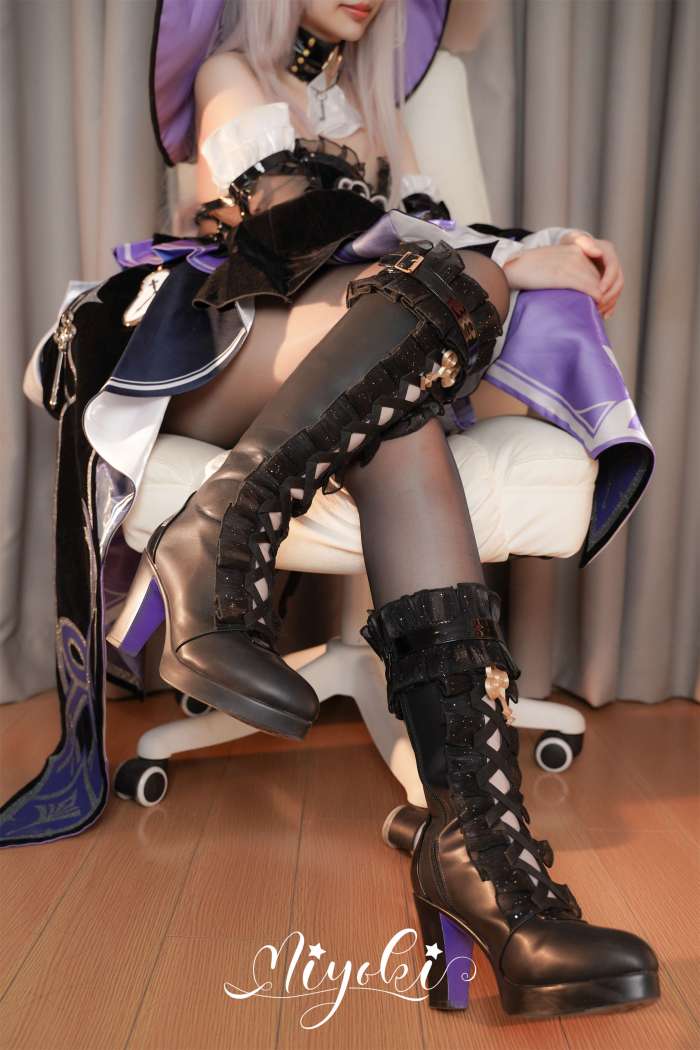 铃木美咲 – 美脚的赐福（大黑塔篇）[23P142MB]