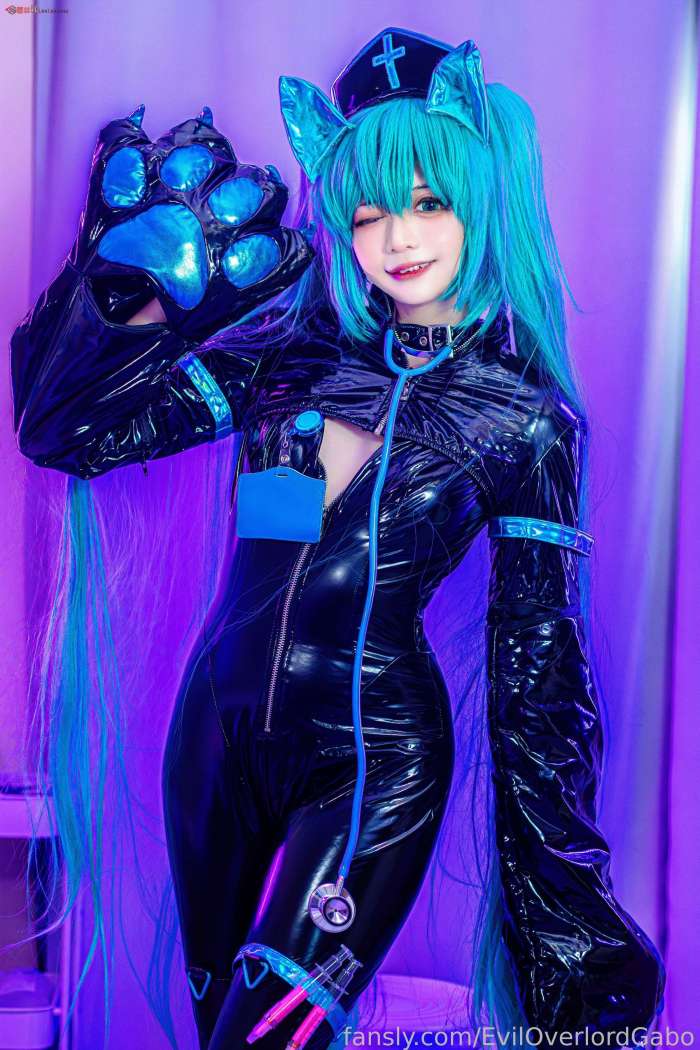 Evil Overlord Gabo – Miku Nurse [39P162MB]