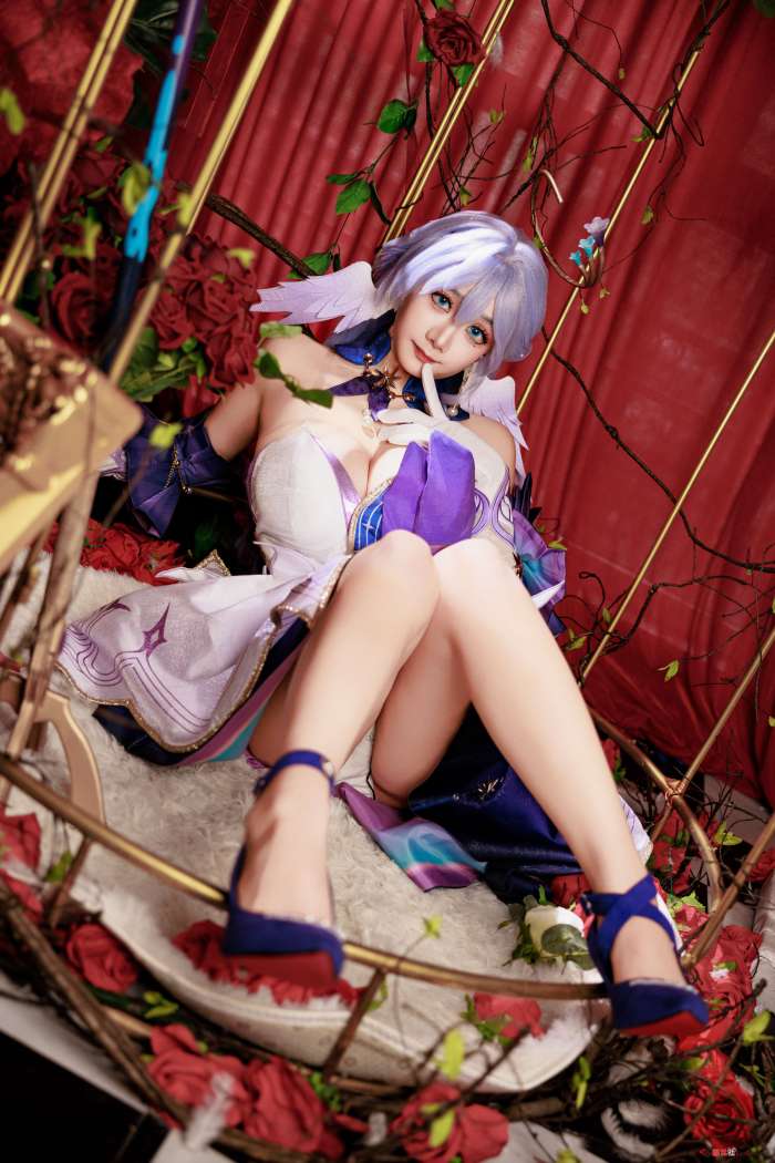 阿雪雪 – 崩坏星穹铁道 知更鸟 [85P1V996MB]