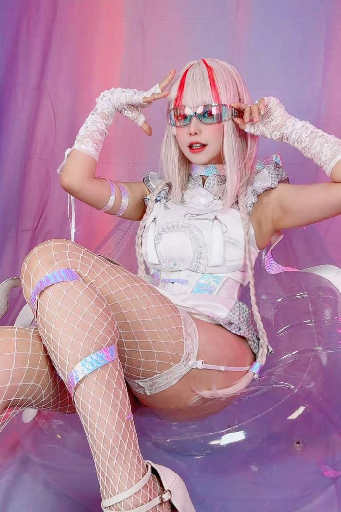 ElyEE子 – 2025.Jan Tier 4 Set C – Year of the Snake 蛇年原創ISSUMi [34P2V-84.0MB]