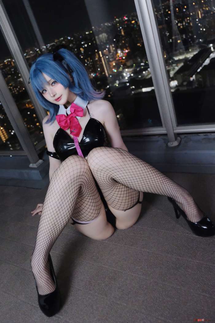 幼愛Youmeko – 初音未来兔子洞兔女郎 [28P575MB]