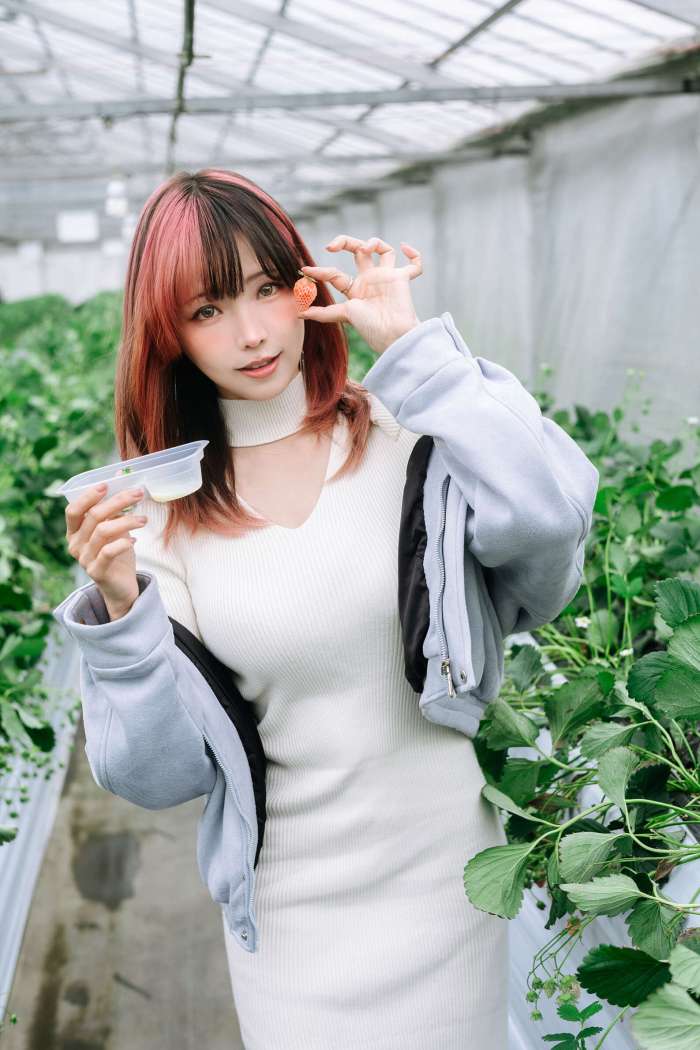 ElyEE子 – 2025.Mar-Tier 3 A_Strawberry Picking Date [32P37MB]