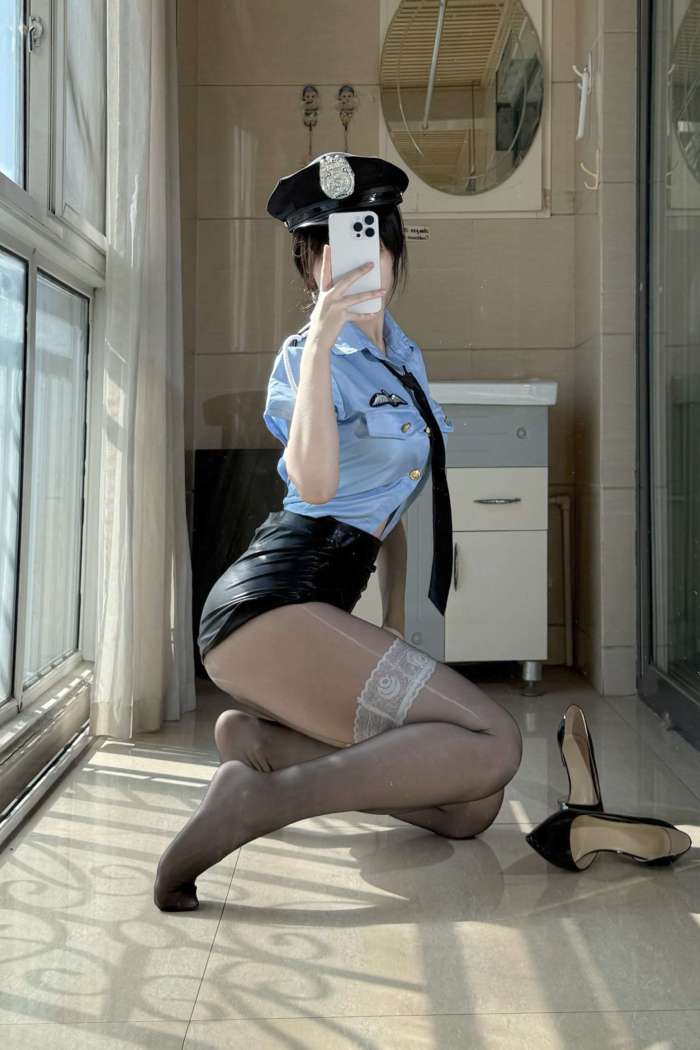 不可爱羚 – 高价定制 女警制服 [48P8V-1.05GB]