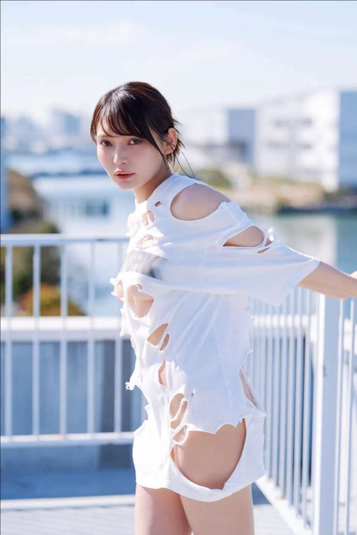 Nitori Sayaka (似鳥沙也加) – FRIDAY GOLD A to Z Vol.4 [15P23MB]