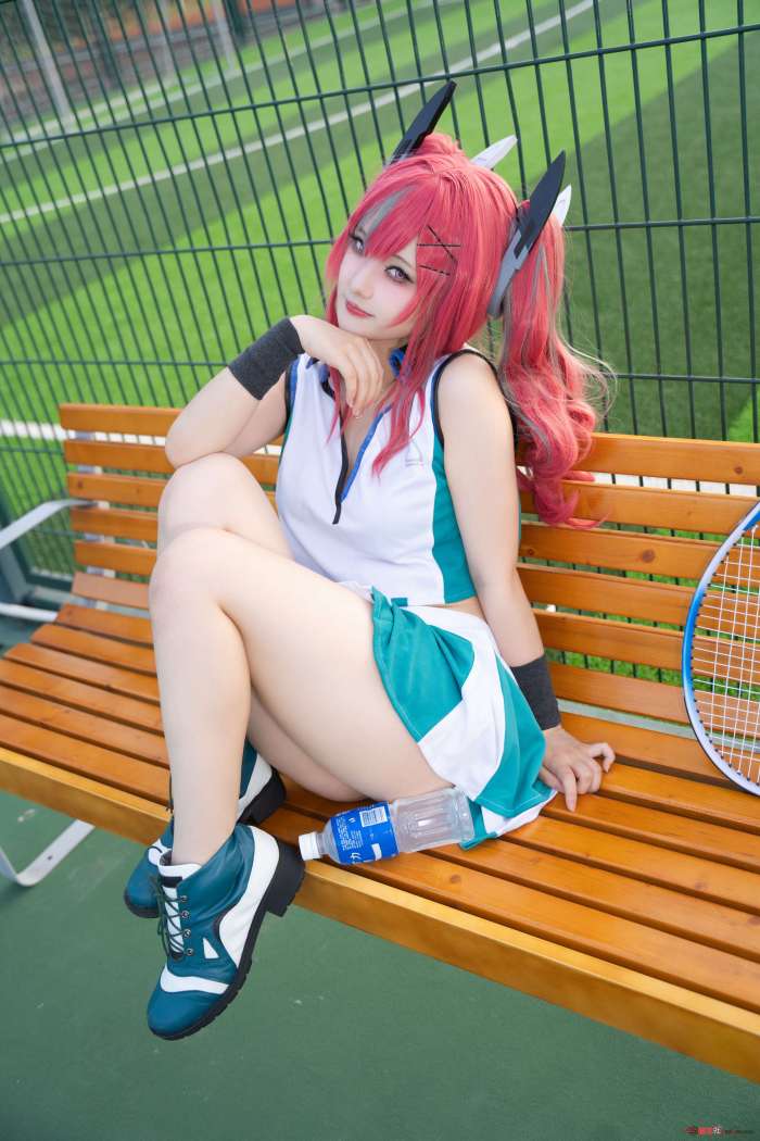 露Mercurius-i – 碧蓝航线 布莱默顿 炙热的网球练习 [20P270MB]